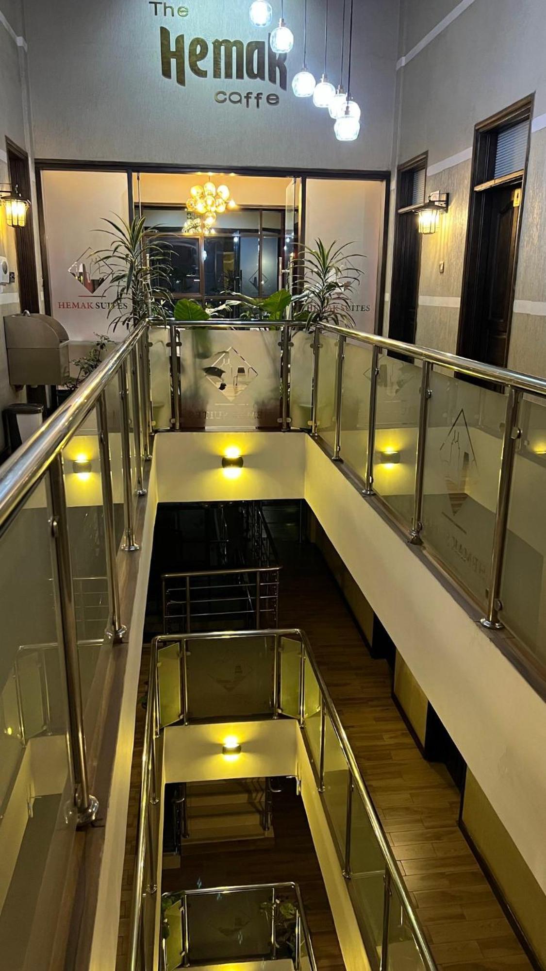 Hemak Suites Найроби Экстерьер фото