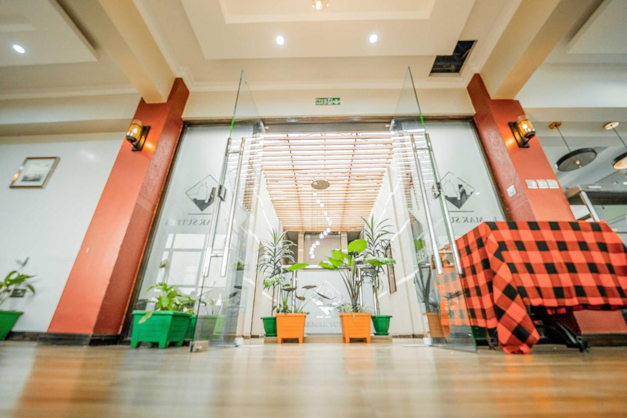 Hemak Suites Найроби Экстерьер фото